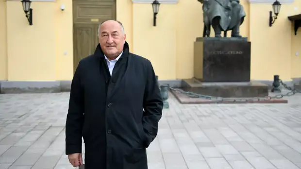 Василий Ливанов поделился воспоминаниями о Борисе Клюеве