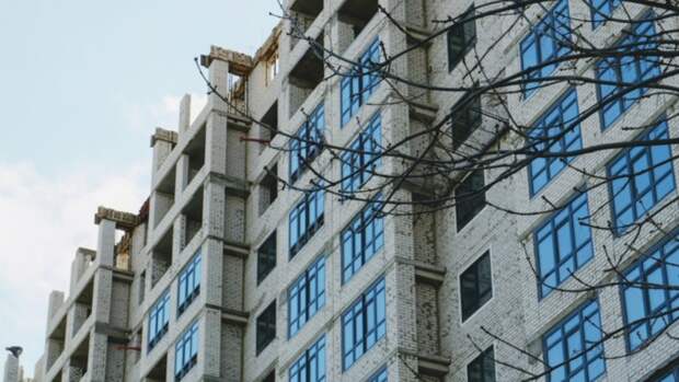 В Барнауле на набережной Оби выставили на продажу квартиру за 75 млн рублей