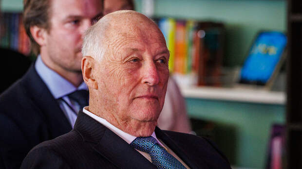 Короля Норвегии Харальда V госпитализировали на Тенерифе с инфекцией