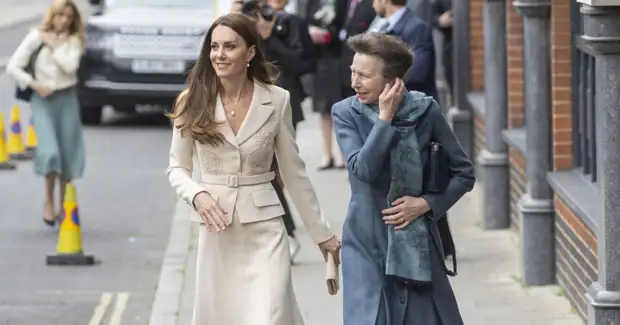 Кейт Миддлтон и принцесса Анна впервые вместе вышли в свет