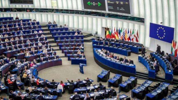 Европарламент призвал усилить санкции против РФ и приступить к разграблению ее замороженных активов Европарламент призвал усилить санкции против РФ и приступить к разграблению ее замороженных активов