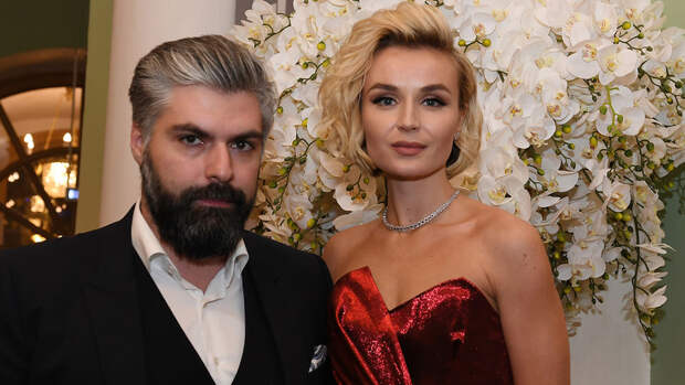Певица Гагарина призналась, что не комментировала развод из-за дочери