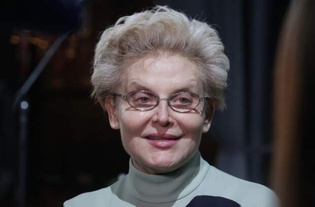 Малышеву в эфире программы «Жить здорово!» заперли в бочке и не захотели сразу выпускать