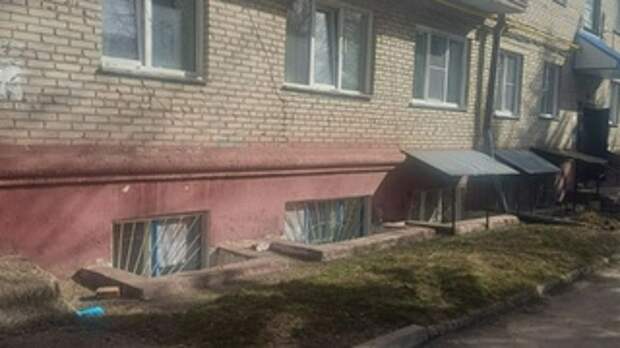 Ребенок выпал из окна / Фото: СУ СК по Алтайскому краю