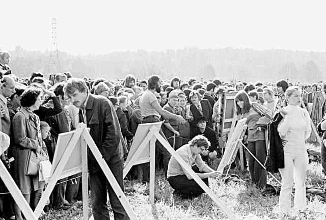6 фото «Бульдозерной выставки», которая изменила цензуру в СССР всего за минуту