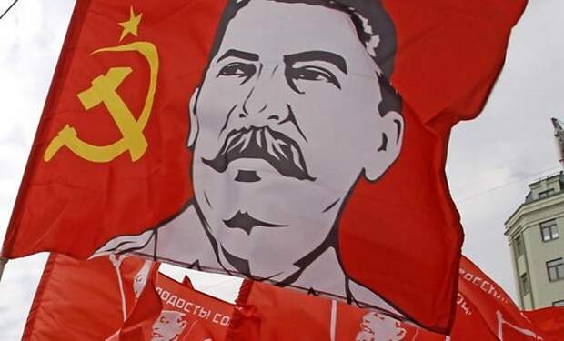 Шадурскис: в нелояльных школах прославляют Сталина и учатся по учебникам 1988 года
