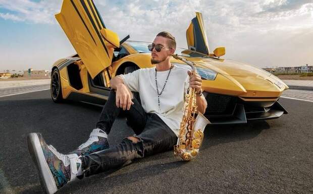 Күпләр Оманга китә: музыкант Артур Mauzer Әмирлекләрдәге вазгыять турында сөйләде