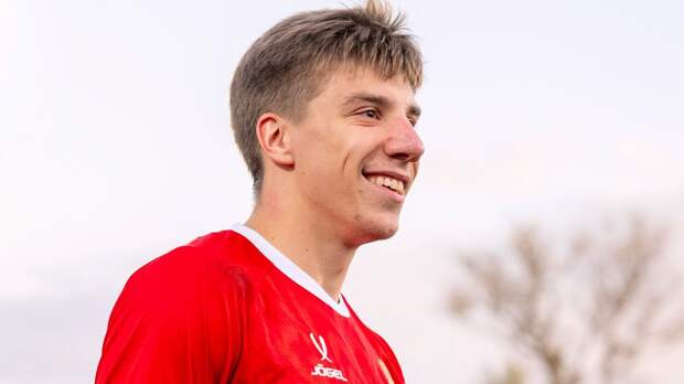 Лучший ассистента «Спартака» хотел закончить с футболом в 13 лет: «Отец объяснил: «Ничего страшного не случилось»