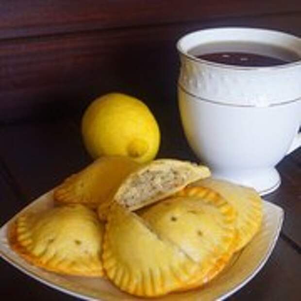 Пирожки с тунцом и рисом