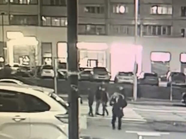 Приятель избитого в Ватутинках отца с ребенком в суде забыл детали драки