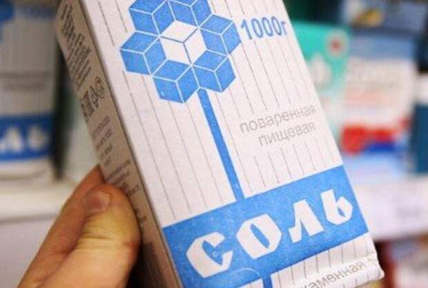 Зачем в духовку нужно ставить противень с солью