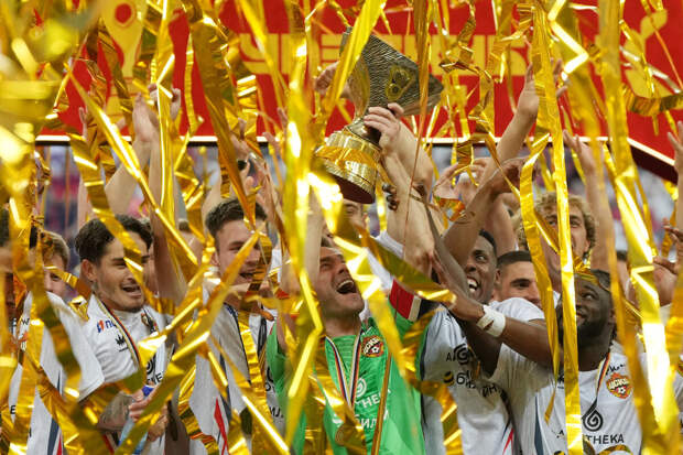 Суперфинал Кубка России по футболу пройдет в "Лужниках"