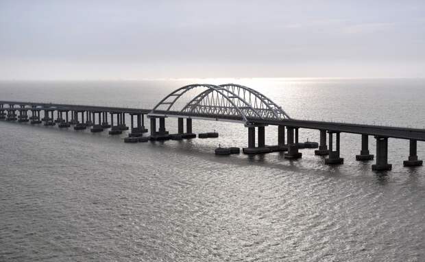 Движение на Крымском мосту временно перекрыли 6 мая