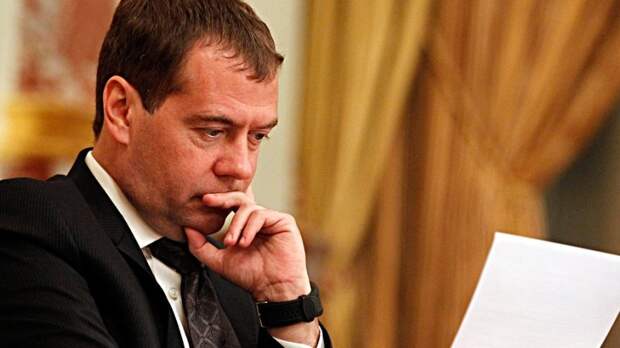 Медведев поддержал возобновление диалога между партиями РФ и Украины