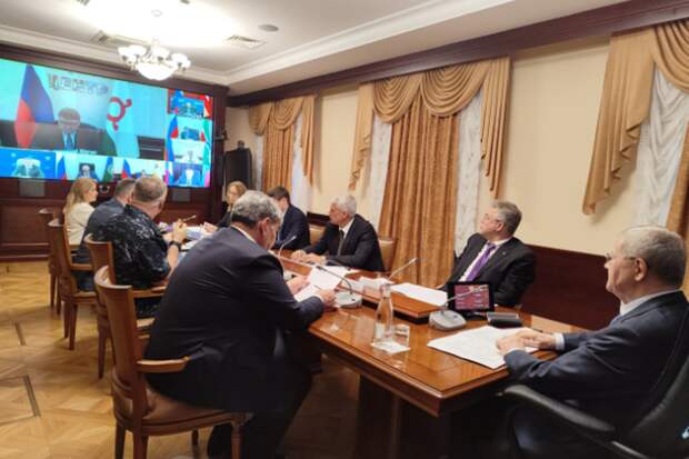 Полпред Президента провел совещание по вопросам борьбы с теневой занятостью в Северо-Кавказском федеральном округе