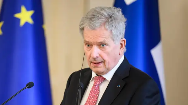 Президент Финляндии поздравил Макрона до оглашения результатов выборов