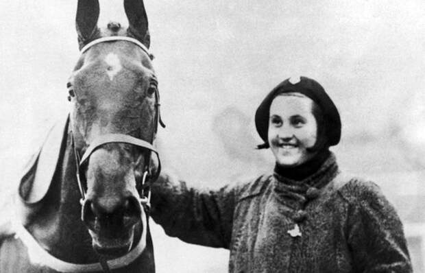 Дороти Пэйджет (Dorothy Paget)