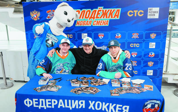 Актёры из сериала "Молодёжка. Новая смена" рассказали, как поддерживают себя в тонусе