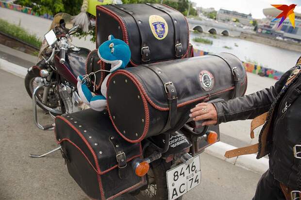 В этих сундуках мотоциклистка возит все необходимое для поездок. Фото: Валентина ВАГАНОВА