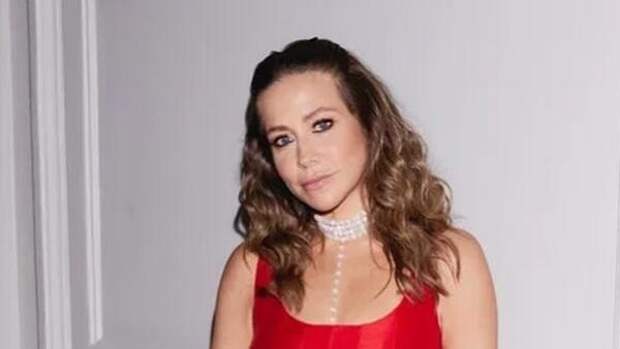 Малахов выдал секрет Барановской: моет полы и прислуживает после съемок