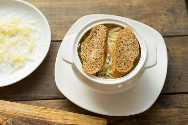 Как приготовить классический французский луковый суп в горшочке, пошаговый рецепт с фото, блог и интернет-магазин andychef.ru