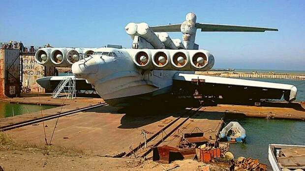 Топ-10 самых безумных военных машин в мире