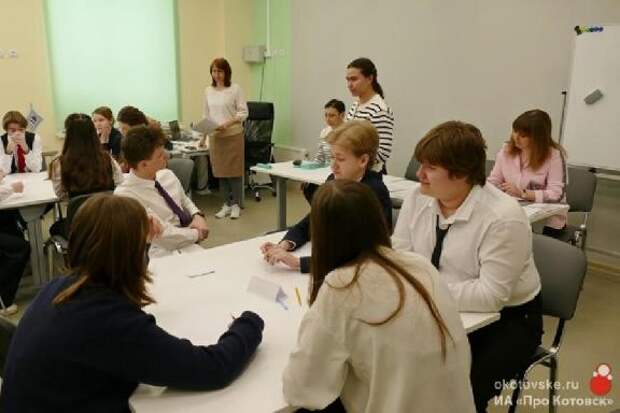 В Котовске прошёл городской этап областного Чемпионата по интеллектуальным играм "Что? Где? Когда?"