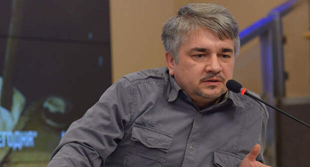 Президент украинского Центра системного анализа и прогнозирования Ростислав Ищенко. Архивное фото