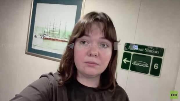 RT показал кадры с лайнера Celestyal Journey, не успевшего дойти до Дубая