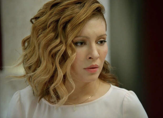 Примирения не случилось: 46-летняя Елена Подкаминская официально разведена