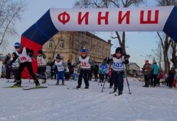 В Невьянске массово открыли лыжный сезон