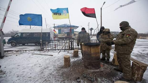 Блокада Донбасса превращает решения Киева о воссоединении Украины в «пустой звук»