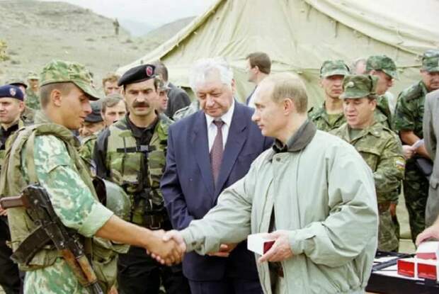 Владимир Путин в Дагестане. 1999 год.