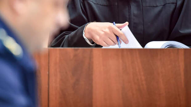 Суд взыскал 4,3 млн рублей с бывшего алтайского депутата