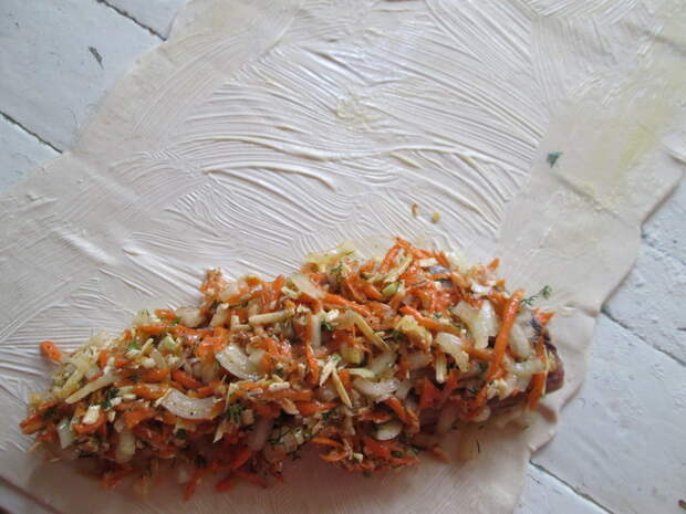 Пирог из слабосолёной селёдки с овощами - удивительный рецепт