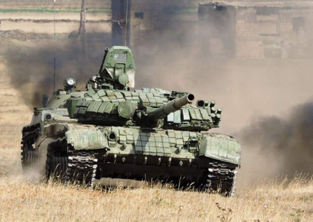 Танкисты военной базы ЮВО в Республике Армения провели тренировку по вождению