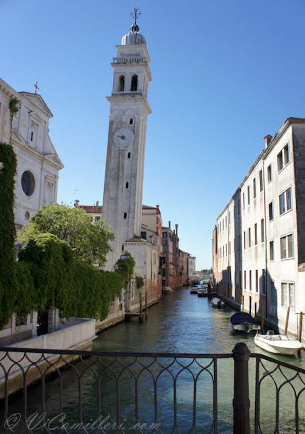 Италия, Венеция. Наклоненная колокольня