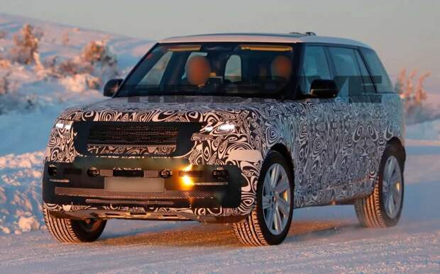 Роскошь примерила валенки: новый Range Rover замечен за Полярным кругом