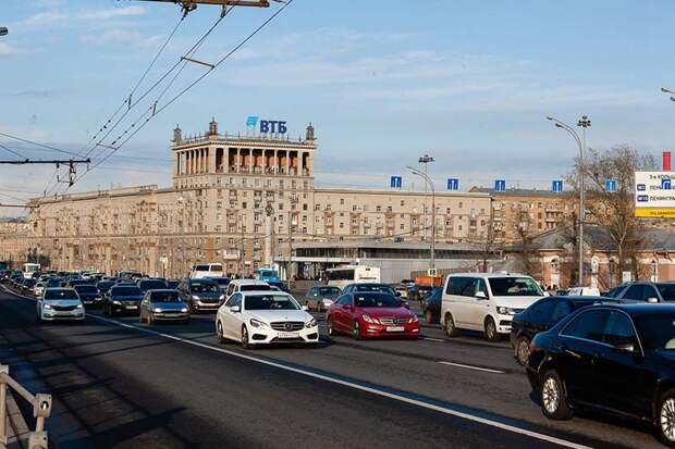 ВТБ разместил 26,8% выпуска однодневных бондов серии КС-4-157 на 13,4 млрд рублей