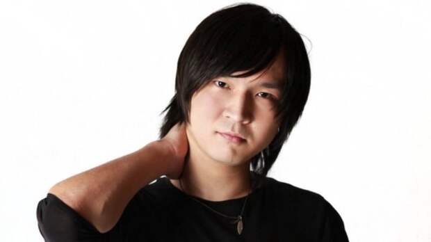 РЕН ТВ: Экс-участника A’Studio Садвакасова задержали в Москве за пьяную езду