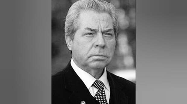 Михаил Медведев