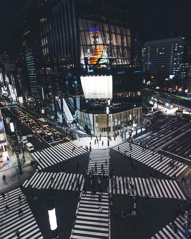 japan-street-photography-34-58088875b5b9c__880