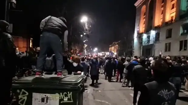В чем суть грузинского закона об иноагентах. События в Грузии. Протесты в Грузии. Протесты в Тбилиси. Майдан в Грузии.