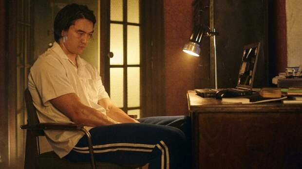 Комик Сабуров заявил, что вернется в Россию с "супер‑патриотическими" выступлениями