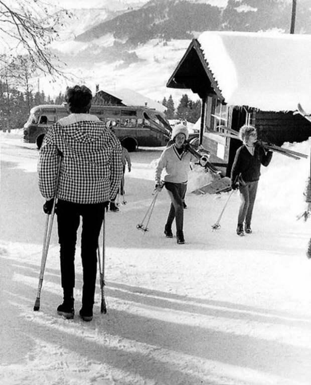 Юмористические уличные фотографии 1950-х годов Рене Мальтета (35 фото)