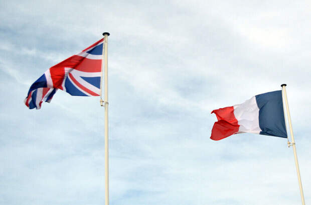 СВР: Британия и Франция готовятся вооружить Украину ядерной бомбой