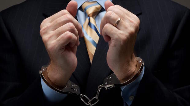 Зампред правления "Газпром нефти" задержан по обвинению в получении взяток на 30 млн рублей