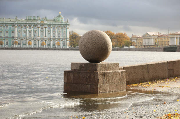 В Петербурге продолжает действовать «жёлтый» уровень погодной опасности