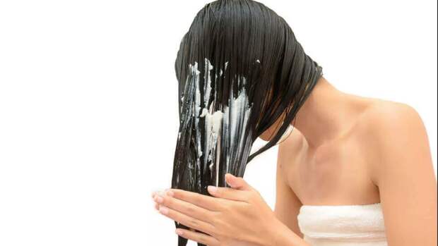 Врач рассказала об эффективности домашних масок для волос