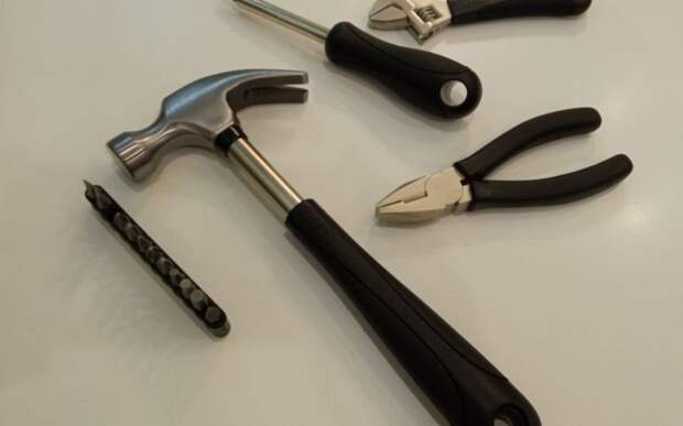 С входной двери в Юрьевском переулке сняли электрическое напряжение